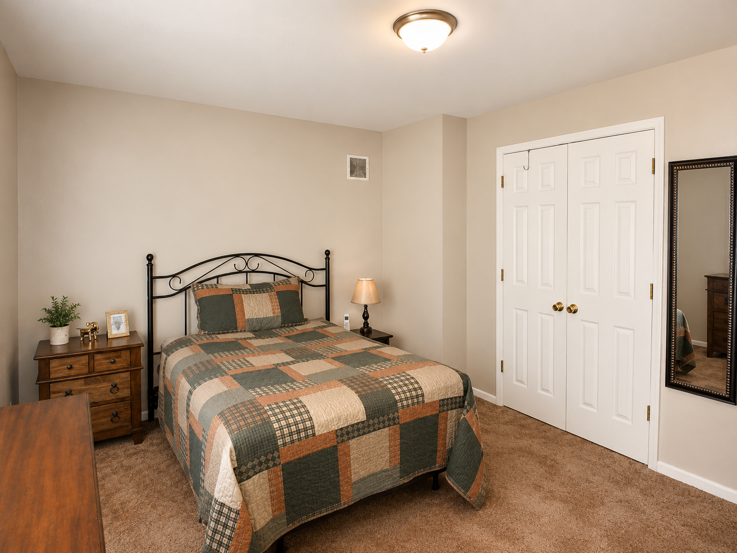 109 Elton Ave — property photo 6