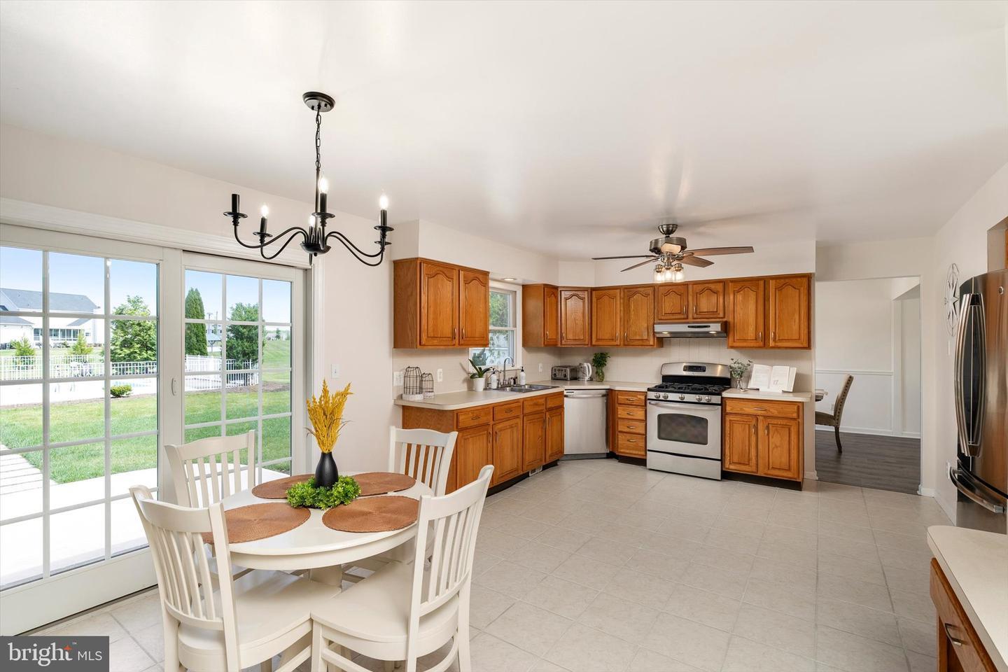 2 Carney Way — property photo 11